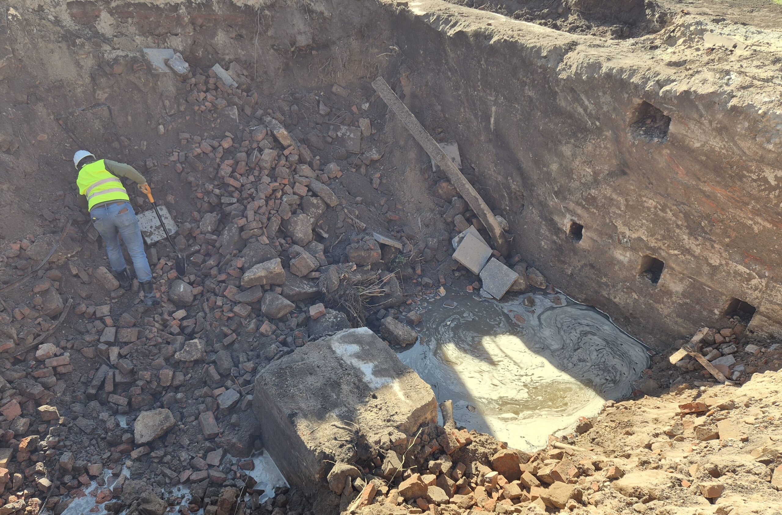 На археологических раскопках Siuru обнаружено подвальное помещение