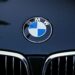 BMW врезался в автобусную остановку: пострадали два человека
